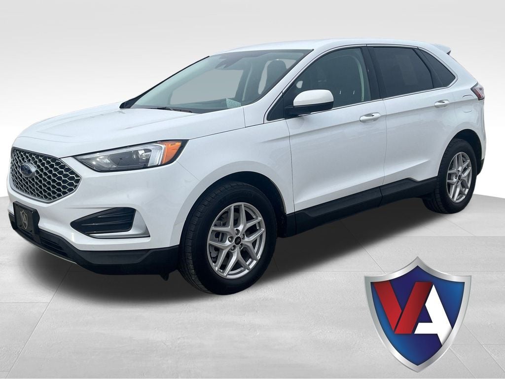 2024 Ford Edge SEL in Oxford White — front three-quarter view